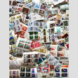 FRIM�RKER CANADA | K�mpe parti nyere postfriske m�rker i blokke og enkeltm�rker  