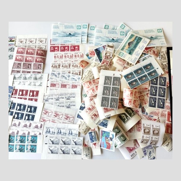 FRIM�RKER GR�NLAND | Lot med postfriske blokke og m�rker div. - Postfrisk (Se billeder)