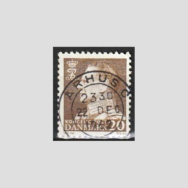 FRIMRKER DANMARK | 1961-62 - AFA 393F - Frederik IX - 20 re brun Flour papir - Pragt Stemplet