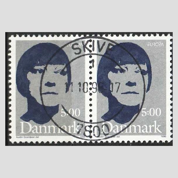 FRIMRKER DANMARK | 1996 - AFA 1117 - Bermte kvinder - 5,00 kr. i par - Pragt Stemplet Skive