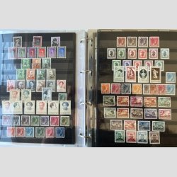 FRIM�RKER lUXEMBOURG | P�n samling i mappe p� plancher (40 sider i alt) se fotoudsnit.  