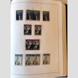 FRIM�RKER NORGE: Fin samling i Stender Album til �r 2005 med en del postfrisk i den nyere del.