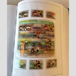 FRIM�RKER NORGE: Fin samling i Stender Album til �r 2005 med en del postfrisk i den nyere del.