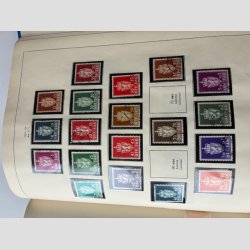 FRIMRKER NORGE: 2 stk. starter samlinger i fortryk med en del mrker, kombiner evt.