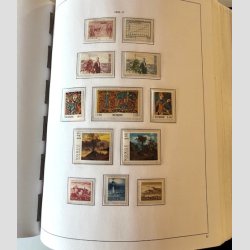 FRIM�RKER NORGE: Fin samling i Stender Album til �r 2005 med en del postfrisk i den nyere del.