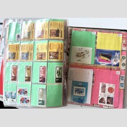 FRIM�RKER SOVJET/CCCP/USSR  | Stor hjemmelavet samling i meget tykt ringbind - Rigtig mange m�rker (Se udsnit) 