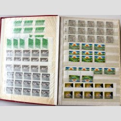 FRIM�RKER TYSKLAND/BUNDES. REP.  | 2 stk. lagerb�ger POSTFRISK med mange m�rker/miniark (Se fotoudsnit)