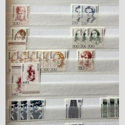 FRIM�RKER TYSKLAND/BUNDES. REP.  | 2 stk. lagerb�ger POSTFRISK med mange m�rker/miniark (Se fotoudsnit)