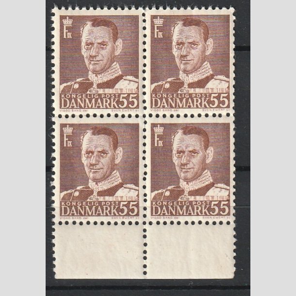FRIMRKER DANMARK | 1951 - AFA 327 - Fr. IX 55 re brun i Fire-blok med marginal stykke - Postfrisk