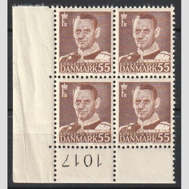 FRIMRKER DANMARK | 1951 - AFA 327 - Fr. IX 55 re brun i Fire-blok med SV marginal 1017 - Postfrisk