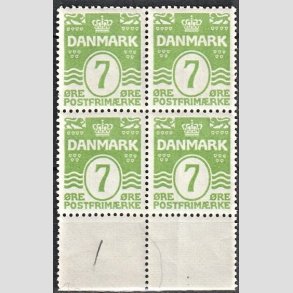 FRIMRKER DANMARK | 1926 - AFA 167 - 7 re lysgrn blgelinie i Fire-blok - Postfrisk