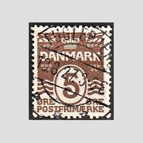 FRIM�RKER DANMARK | 1921-22 - AFA 122 - B�lgelinie 5 �re brun - Lux Stemplet