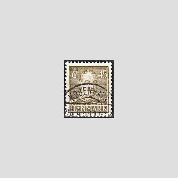 FRIMRKER DANMARK | 1946 - AFA 296 - Chr. X 45 re oliven - Lux Stemplet "KBENHAVN"