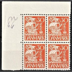 FRIMRKER DANMARK | 1940 - AFA 259 - Karavel 30 re orange Type II i 4-blok - Postfrisk