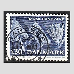 FRIM�RKER DANMARK | 1977 - AFA 643 - Dansk h�ndv�rk - 1,30 Kr. bl� - Pragt Stemplet