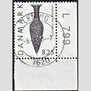 FRIM�RKER DANMARK | 1992 - AFA 1010 - Nationalmuseets samlinger - 8,25 Kr. gr�n/sort med marginal - Lux Stemplet Lemvig