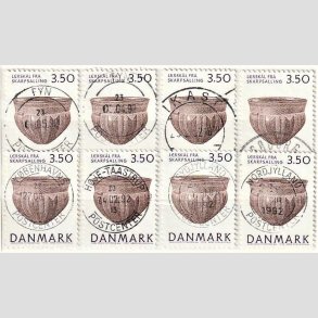 FRIM�RKER DANMARK | 1992 - AFA 1007 - Nationalmuseets samling - 3,50 Kr. lilla/brun x 8 - Engros - Lux Stemplet