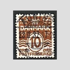 FRIM�RKER DANMARK | 1930 - AFA 185a - B�lgelinie 10 �re r�dbrun - Lux Stemplet Auning