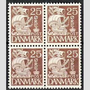 FRIMRKER DANMARK | 1937-40 - AFA 214a - Karavel 25 re brun Type II i 4-blok - Postfrisk