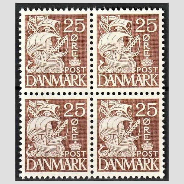 FRIMRKER DANMARK | 1937-40 - AFA 214a - Karavel 25 re brun Type II i 4-blok - Postfrisk