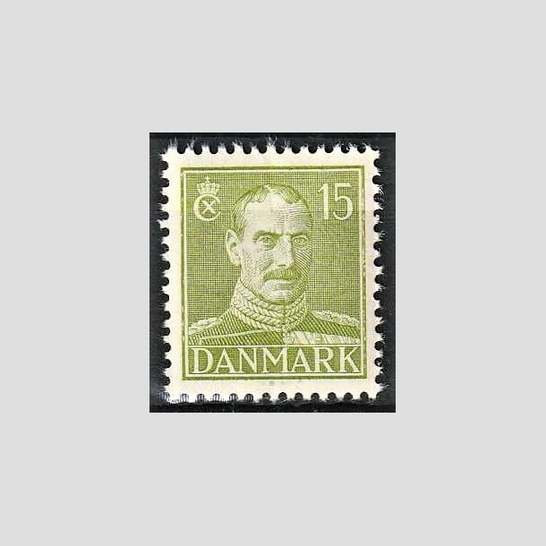 FRIMRKER DANMARK | 1942-44 - AFA 275 - Chr. X, Ny tegning - 15 re grn - Postfrisk