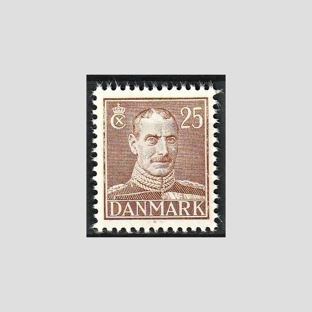 FRIMRKER DANMARK | 1942-44 - AFA 277 - Chr. X, Ny tegning - 25 re brun - Postfrisk