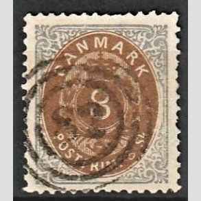 FRIMRKER DANMARK | 1871-74 - AFA 19 - 8 Skilling gr/brun - Stemplet (Kort tak i )