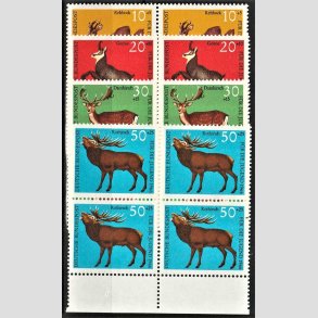 FRIM�RKER VESTTYSKL. BUND: 1966 | AFA 1461-64 | Ungdomsforsorg. - 10+5 pf. - 50+25 pf. i komplet s�t i 4-blokke - Postfrisk